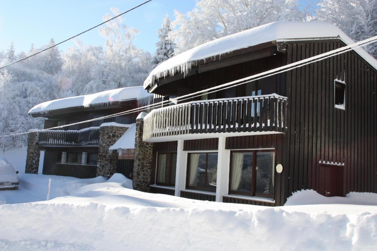 Chalet Hotel Les Marmottes 2 Etoiles Nn Montferrier Eksteriør bilde